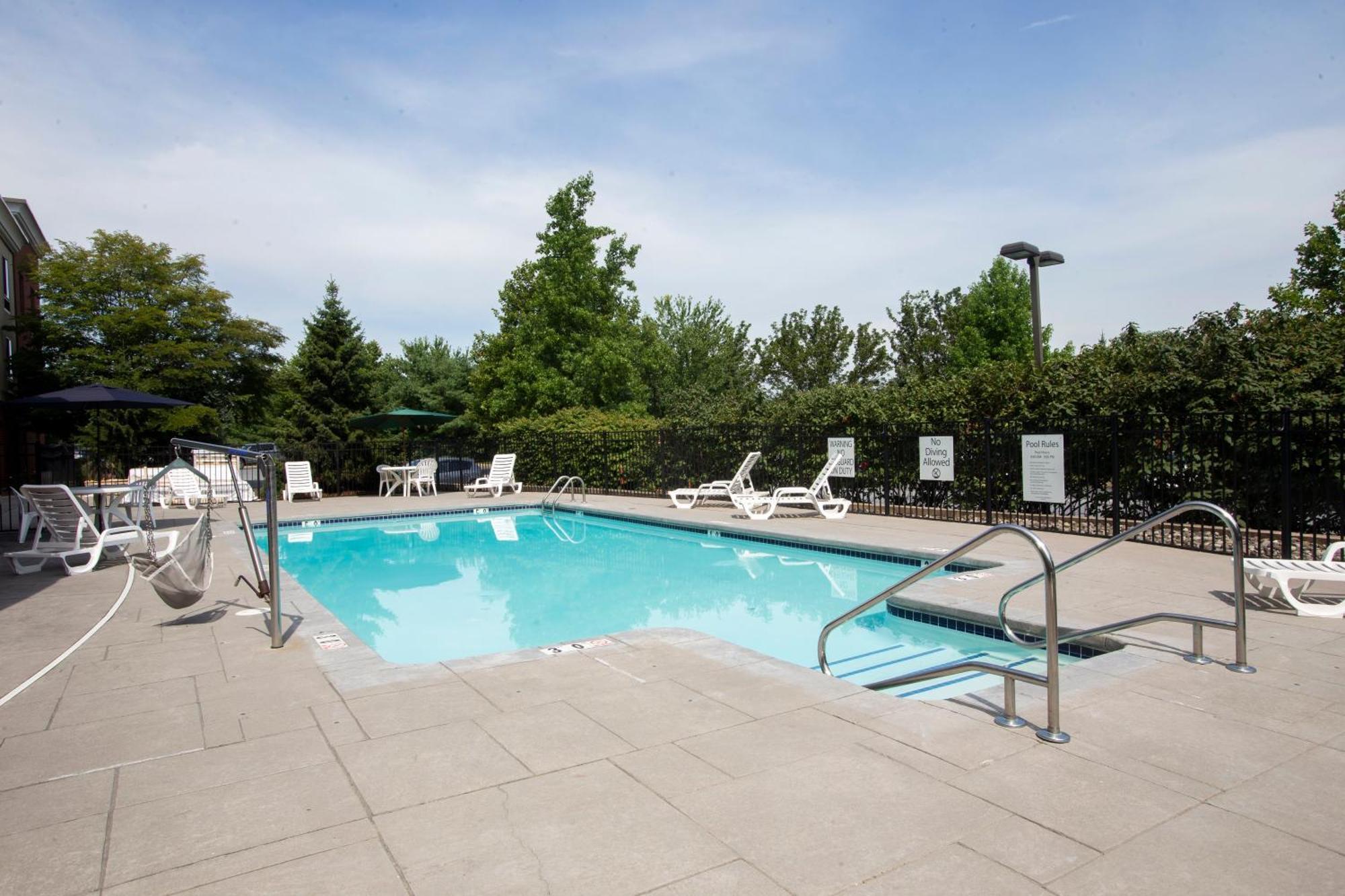 Holiday Inn Express Hotel & Suites Bethlehem Airport/Allentown Area By Ihg Bagian luar foto