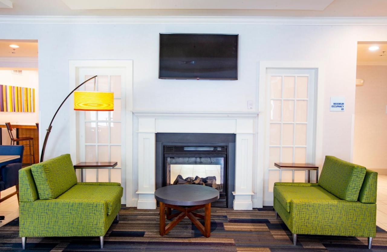 Holiday Inn Express Hotel & Suites Bethlehem Airport/Allentown Area By Ihg Bagian luar foto