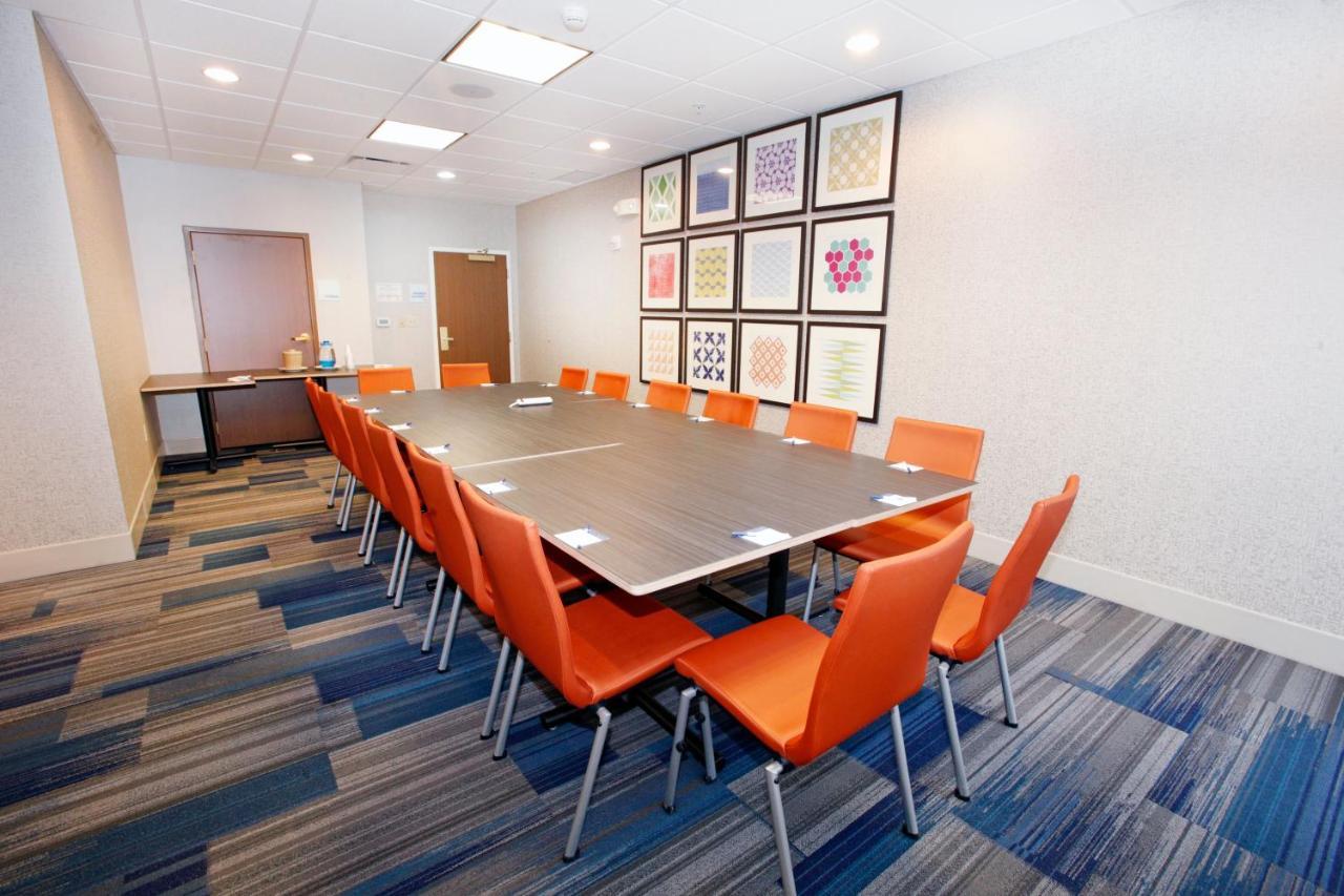 Holiday Inn Express Hotel & Suites Bethlehem Airport/Allentown Area By Ihg Bagian luar foto