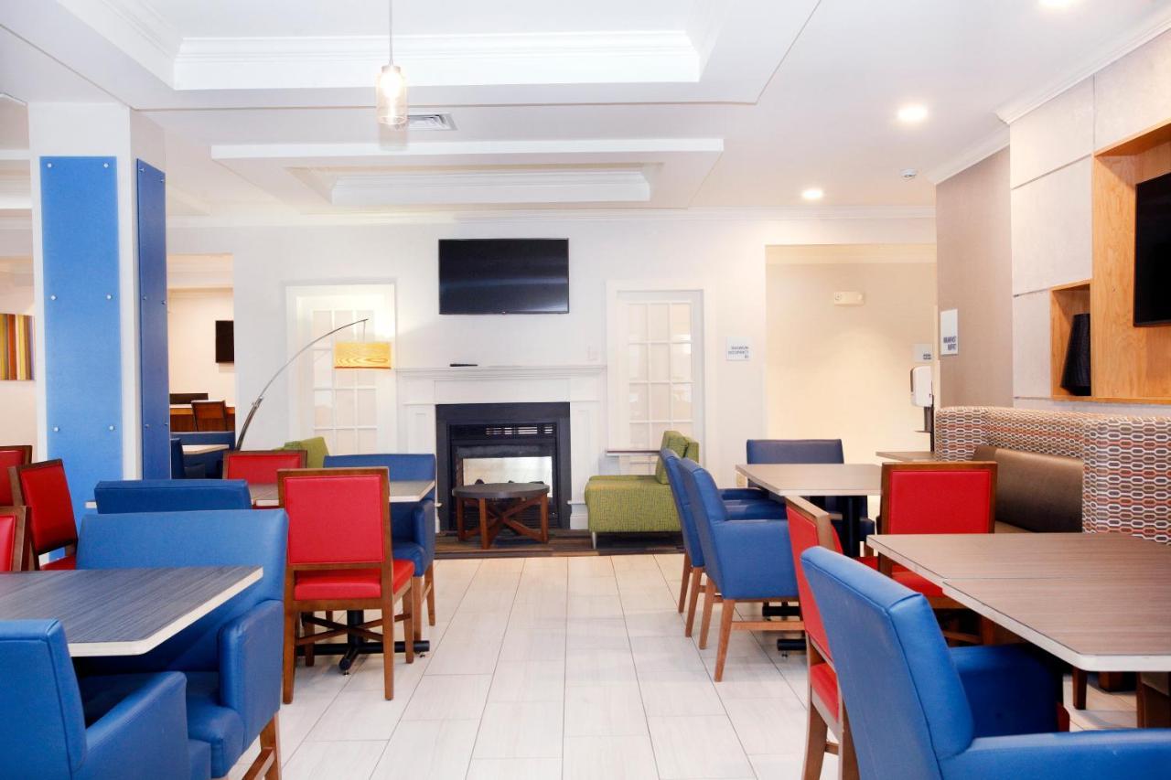 Holiday Inn Express Hotel & Suites Bethlehem Airport/Allentown Area By Ihg Bagian luar foto