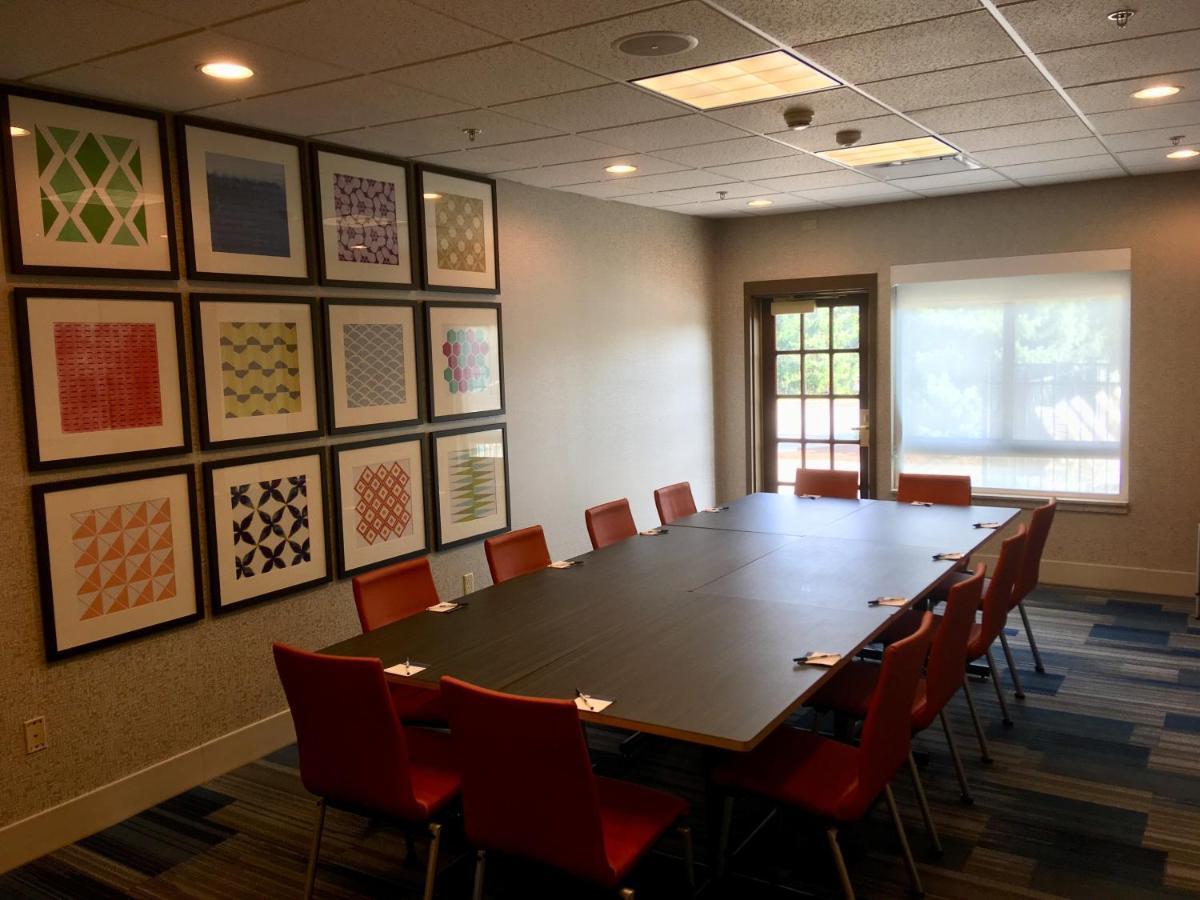 Holiday Inn Express Hotel & Suites Bethlehem Airport/Allentown Area By Ihg Bagian luar foto